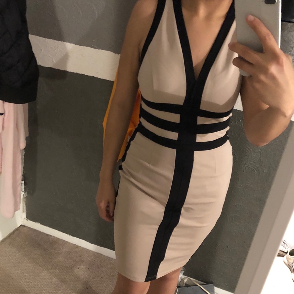 🌟SALE!! 🌟 NEW! Windsor dress